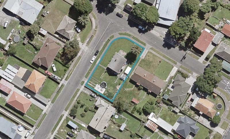 42 Biddle Crescent, Taita, Lower Hutt - Carousel 1