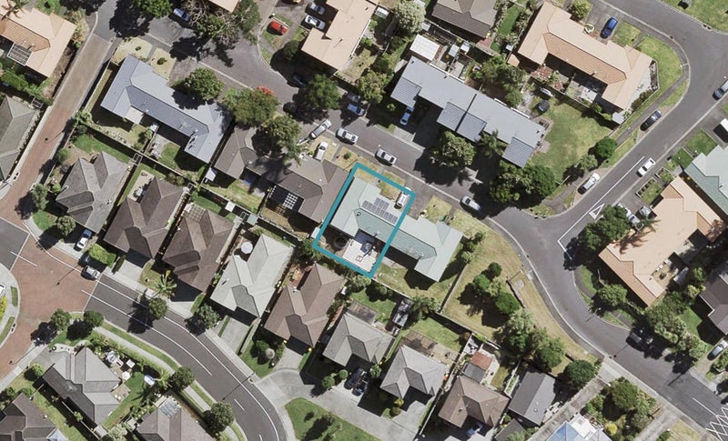 4 Albizia Avenue, Henderson, Auckland - Carousel 1