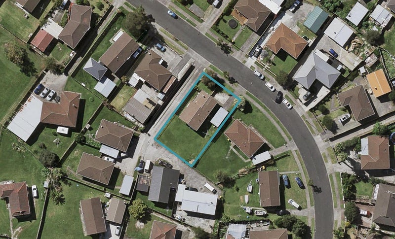 29 Dillon Crescent, Clover Park, Auckland - Carousel 1