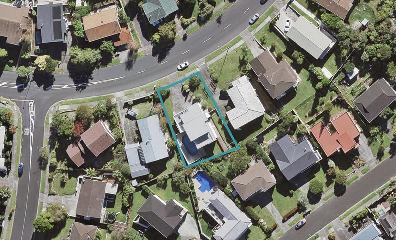 20 Chelsea View Drive, Chatswood, Auckland - Carousel 1