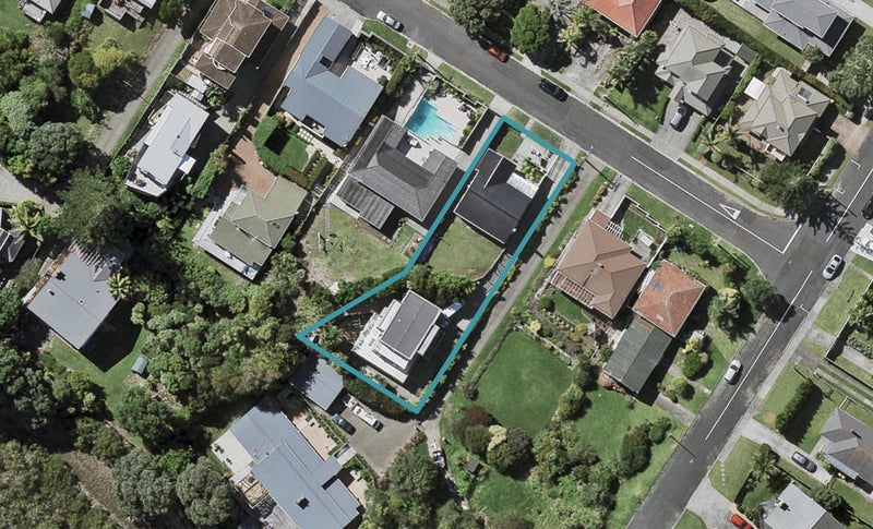 2/10 Pine Ridge Terrace, Hauraki, Auckland - Carousel 1
