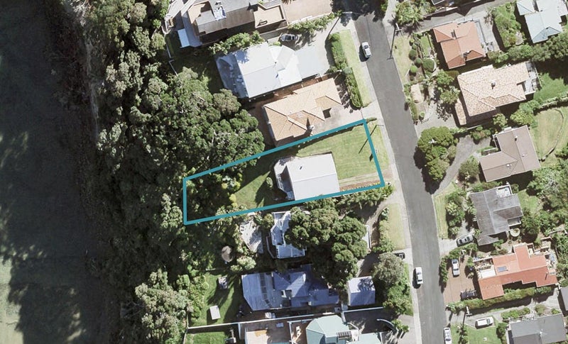 34 Ardern Avenue, Stanmore Bay, Whangaparaoa - Carousel 1