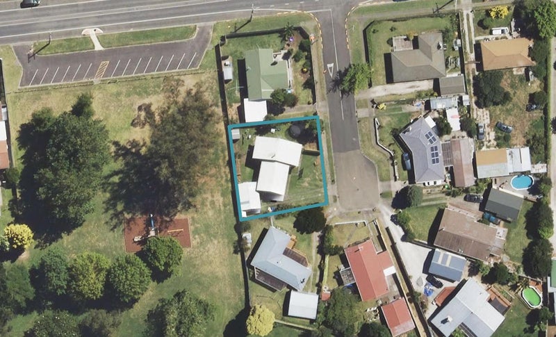 3 Anita Grove, Riverdale, Gisborne - Carousel 1
