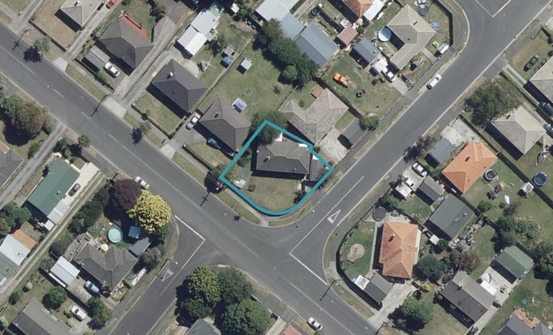 1 Rawlings Street, Bader, Hamilton - Carousel 1