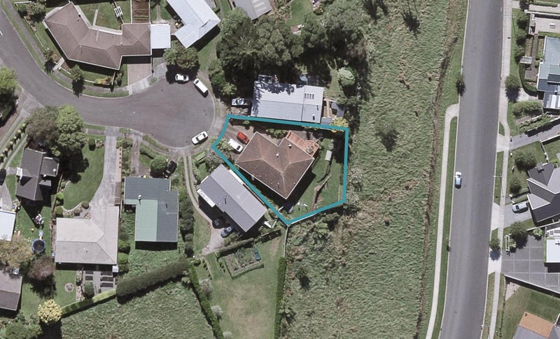 12 Alpine Grove, Upper Vogeltown, New Plymouth - Carousel 1