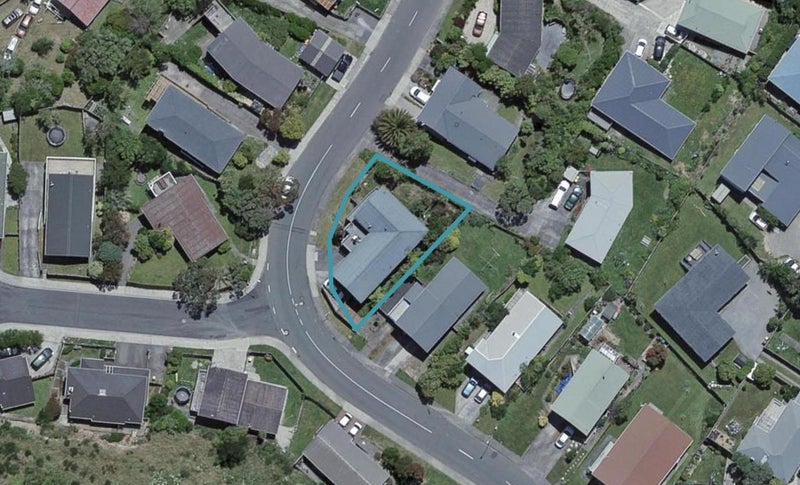 32 Fitzpatrick Street, Newlands, Wellington - Carousel 1