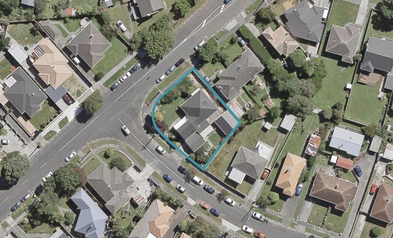 1 Hall Crescent, Epuni, Lower Hutt - Carousel 1