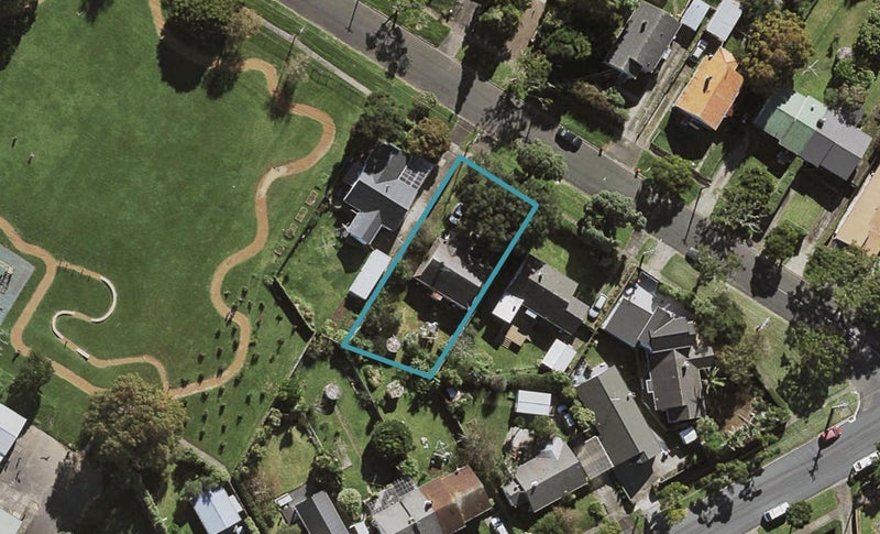 4 Maroa Road, One Tree Hill, Auckland - Carousel 1