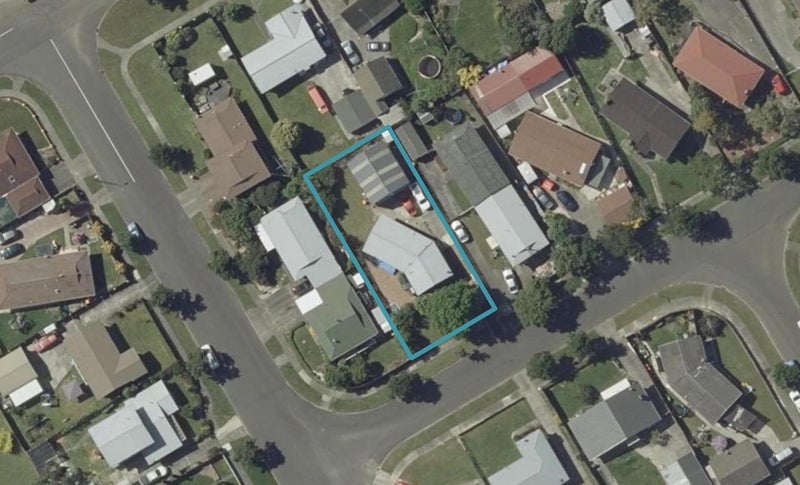 3 Lyndale Place, Kelvin Grove, Palmerston North - Carousel 1