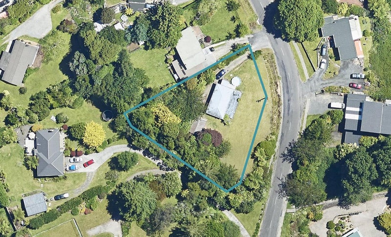38 Mountain Road, Western Heights, Rotorua - Carousel 1