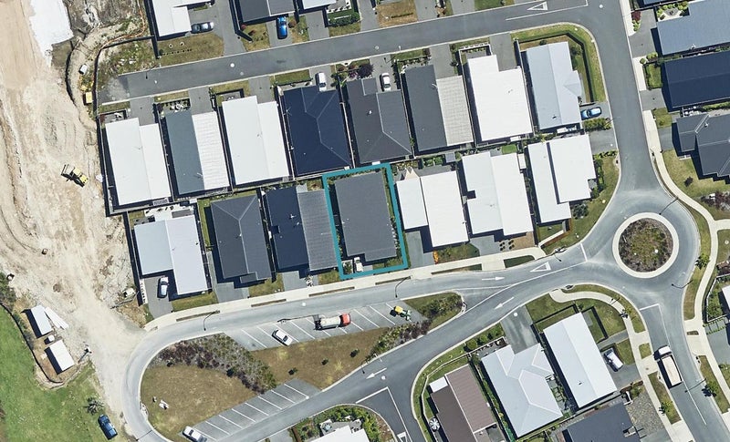 10 Eden Crescent, Brookfield, Tauranga - Carousel 1