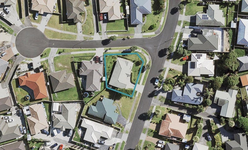 2 Eloise Place, Clendon Park, Auckland - Carousel 1