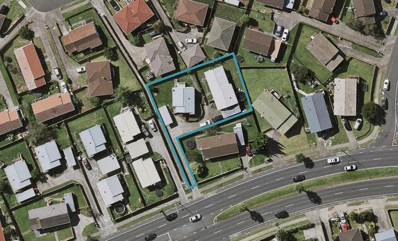 70 Te Irirangi Drive, Clover Park, Auckland - Carousel 1