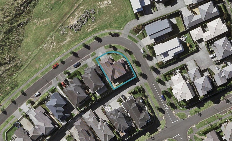 8 Barbarich Drive, Stonefields, Auckland - Carousel 1