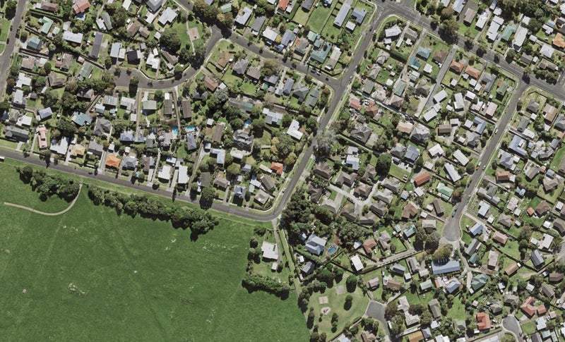 16A Ambury Road, Mangere Bridge, Auckland - Carousel 1