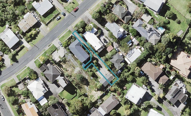 38A Arran Road, Browns Bay, Auckland - Carousel 1