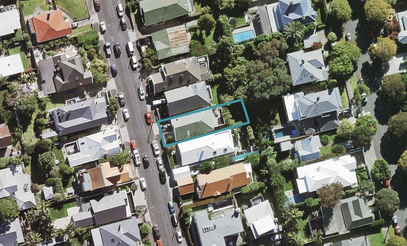 21 Lawrence Street, Herne Bay, Auckland - Carousel 1