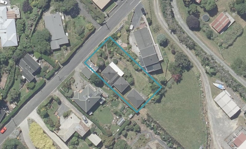 10 CLYDE ST, Dunedin, Port Chalmers - Carousel 1