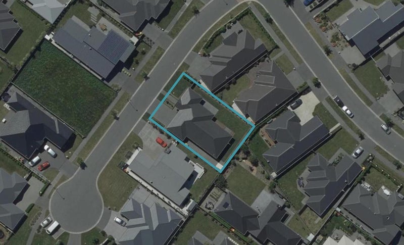 5 Phelan Place, Aidanfield, Christchurch - Carousel 1