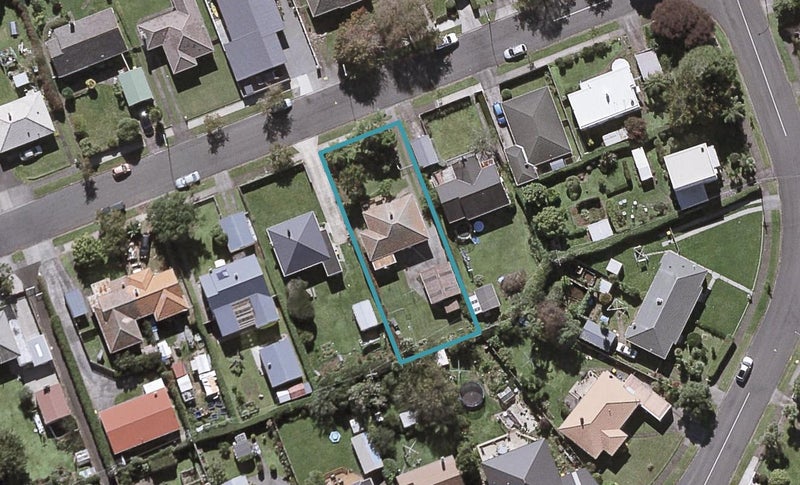 28 Cornwall Street, Brooklands, New Plymouth - Carousel 1