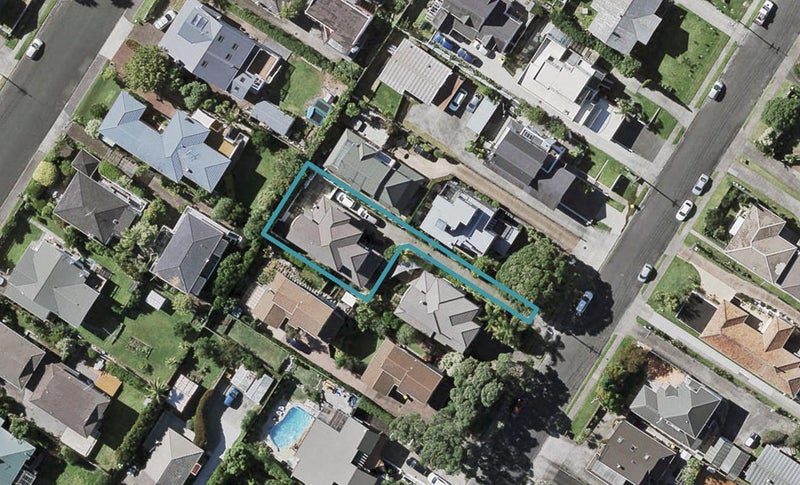 23B ONEPOTO RD, Belmont, Auckland - Carousel 1