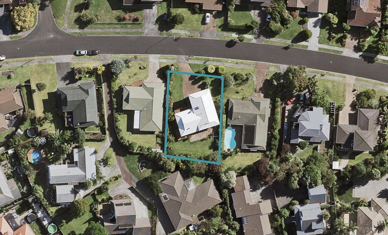 15 Kuripaka Crescent, The Gardens, Auckland - Carousel 1
