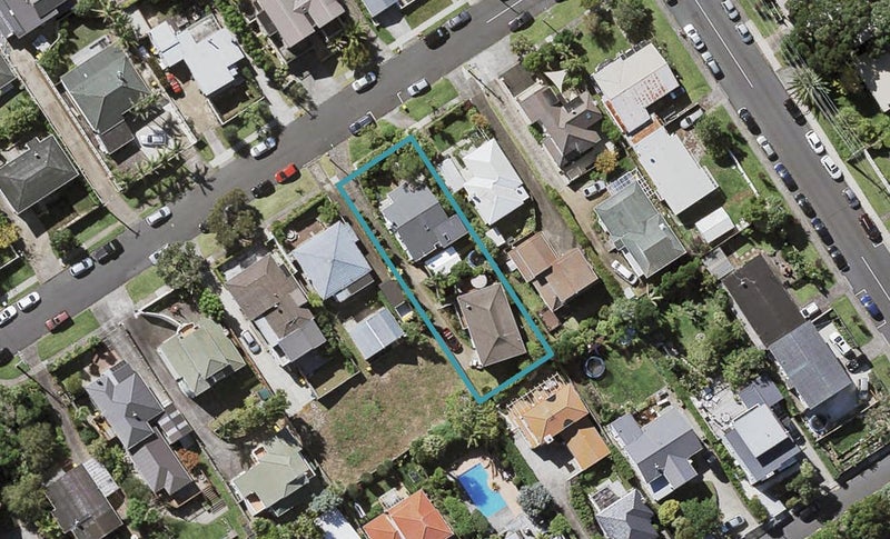 2/32 Napier Avenue, Takapuna, Auckland - Carousel 1