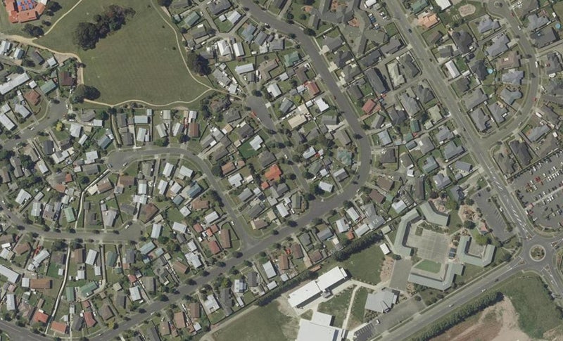 3 Gladys Place, Kelvin Grove, Palmerston North - Carousel 1
