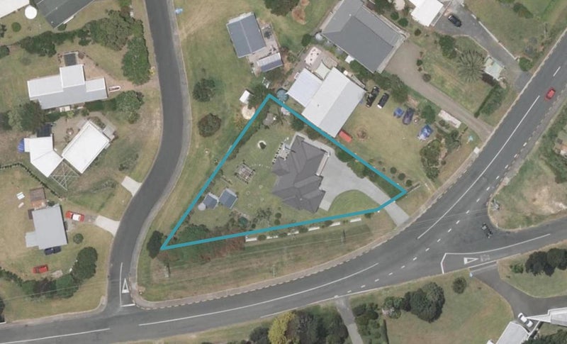 12 Mangawhai Heads Road, Mangawhai Heads, Mangawhai - Carousel 1