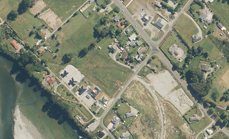 2/11 Pine Tree Road, Kaniere, Hokitika - Carousel 1