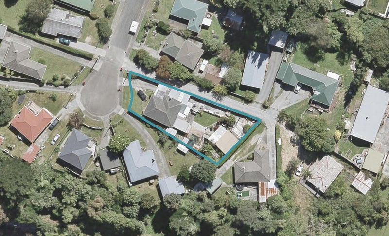 15 Whangakoko Grove, Birchville, Upper Hutt - Carousel 1