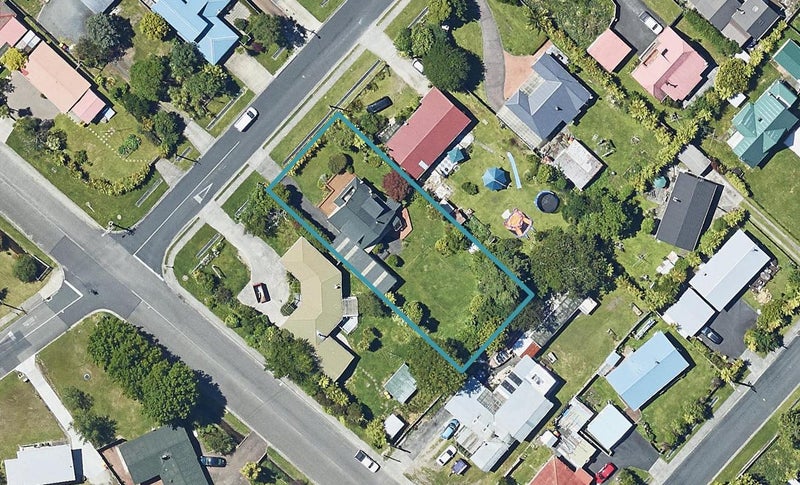 16 Willow Avenue, Hannahs Bay, Rotorua - Carousel 1