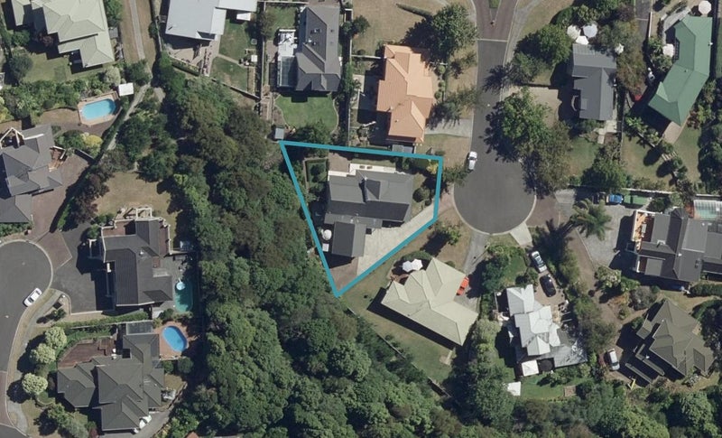4 Smyth Place, Western Heights, Hamilton - Carousel 1