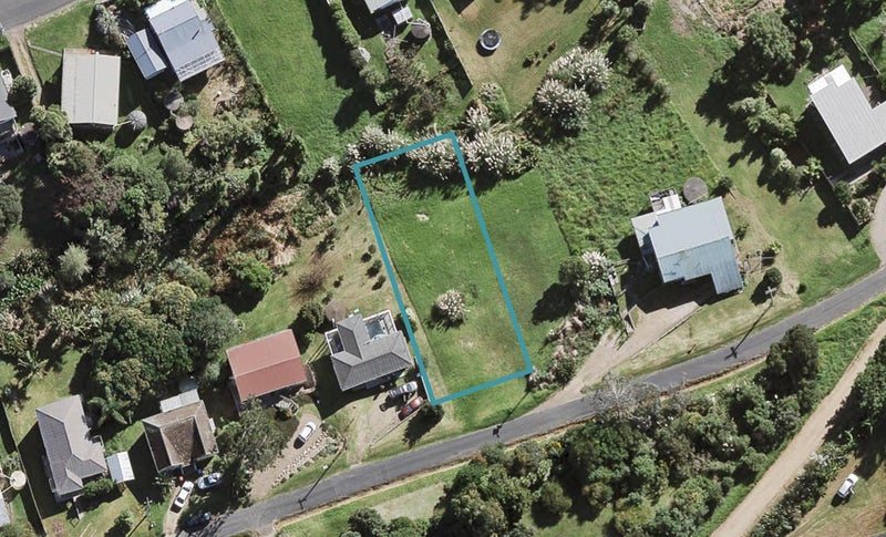 15 Ocean Road, Surfdale, Waiheke Island - Carousel 1