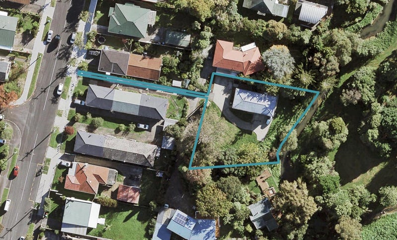 32 Bollard Avenue, New Windsor, Auckland - Carousel 1