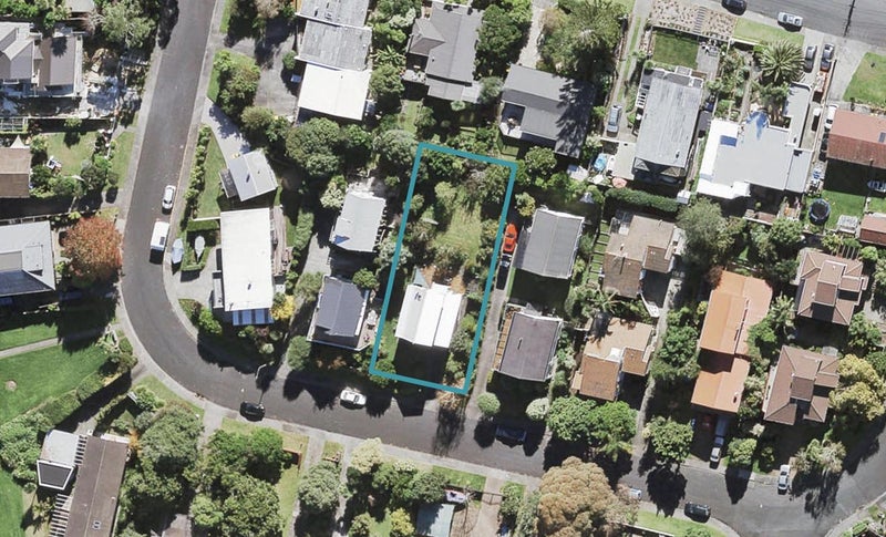 11 Valhalla Drive, Beach Haven, Auckland - Carousel 1