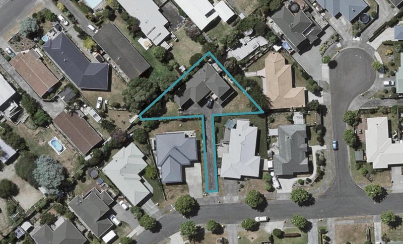 16 Sunburst Court, Paraparaumu Beach, Paraparaumu - Carousel 1