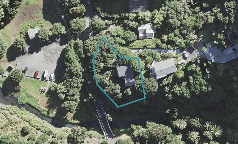 1 Karekare Road, New Lynn - Carousel 1