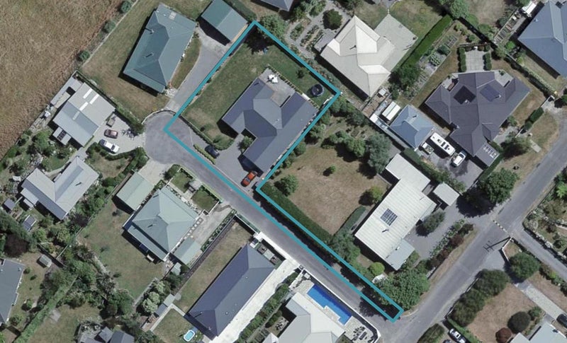 8B Cotter Street, Greytown - Carousel 1