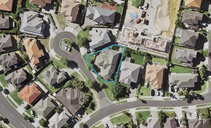 1 Edzell Close, Flat Bush, Auckland - Carousel 1