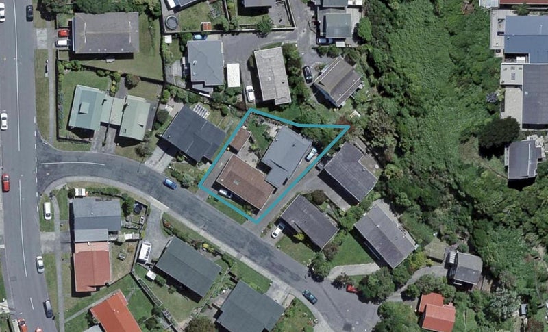 5 Tralee Place, Johnsonville, Wellington - Carousel 1