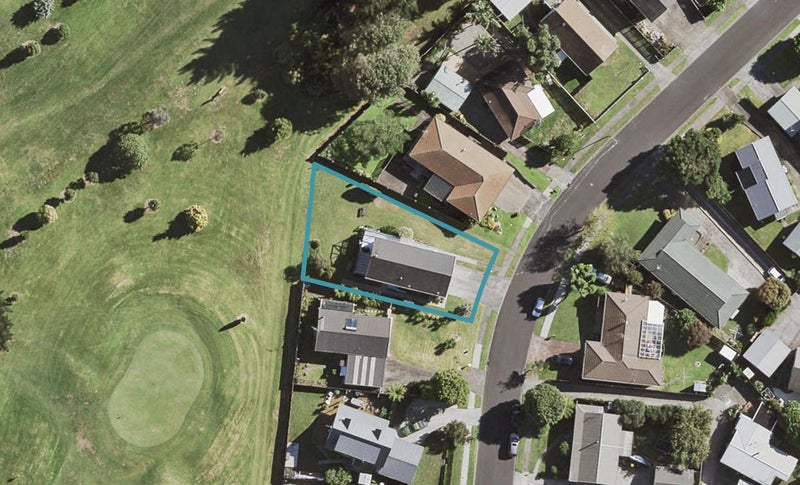31 Pinehurst Place, Wattle Downs, Auckland - Carousel 1