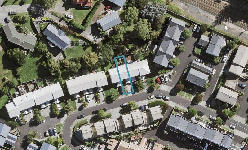 35 Winery Way, Henderson, Auckland - Carousel 1