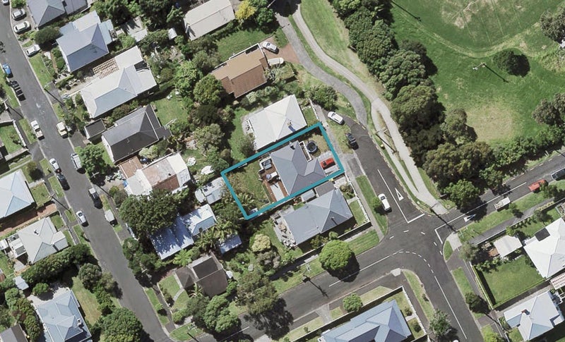 211 Victoria Road, Devonport, Auckland - Carousel 1