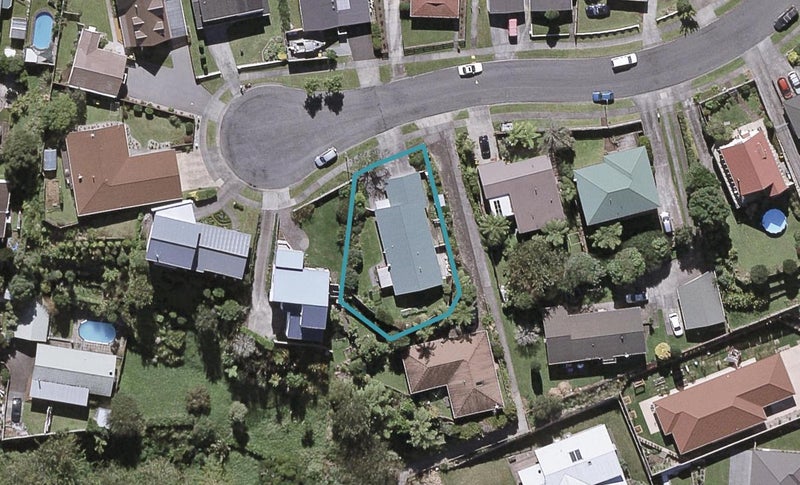 15 Ballantrae Place, Highlands Park, New Plymouth - Carousel 1