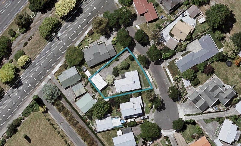 3 Martin Dale, Raureka, Hastings - Carousel 1