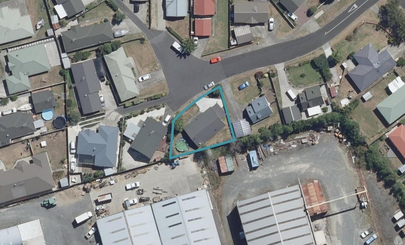 7 Harvard Court, Melville, Hamilton - Carousel 1