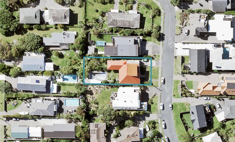 134 Churchill Road, Rothesay Bay, Auckland - Carousel 1