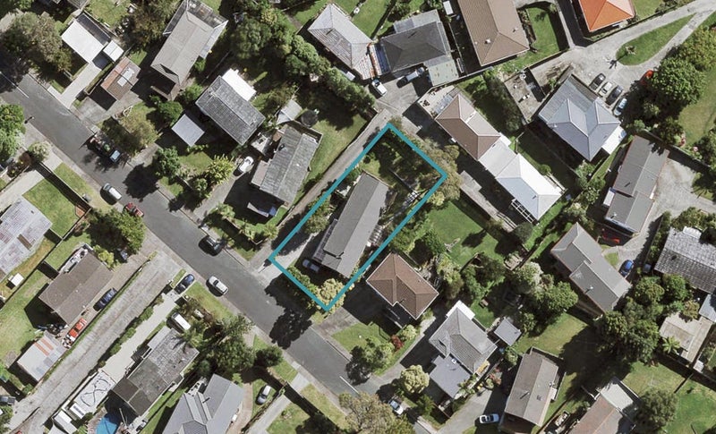 13 Longreach Drive, Sunnyvale, Auckland - Carousel 1