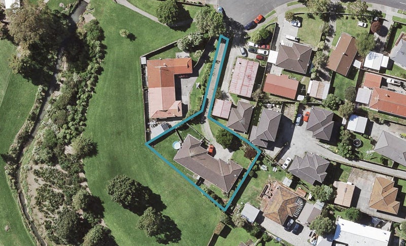 2/10 Tangelo Place, Bucklands Beach, Auckland - Carousel 1